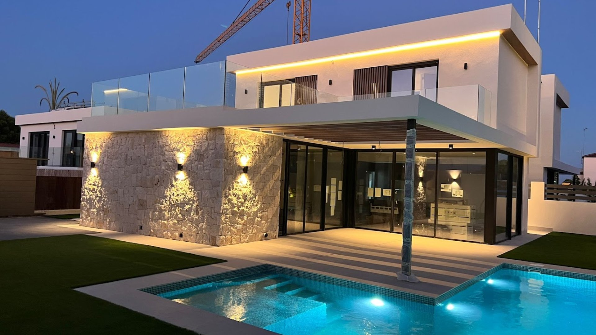 Obra nueva - Chalets -
Orihuela Costa