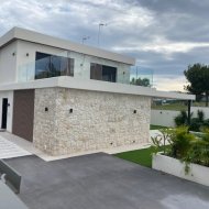 Obra nueva - Chalets -
Orihuela Costa
