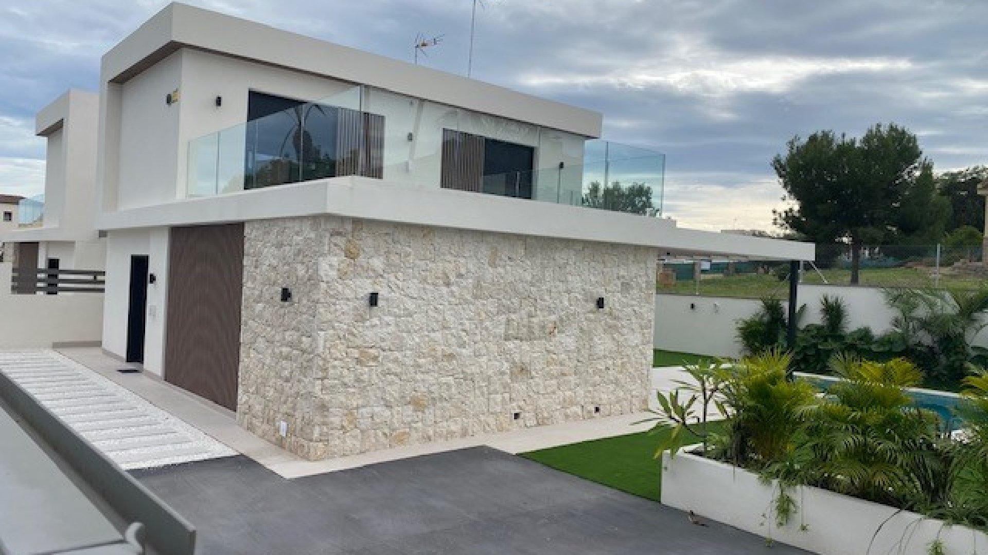 Obra nueva - Chalets -
Orihuela Costa