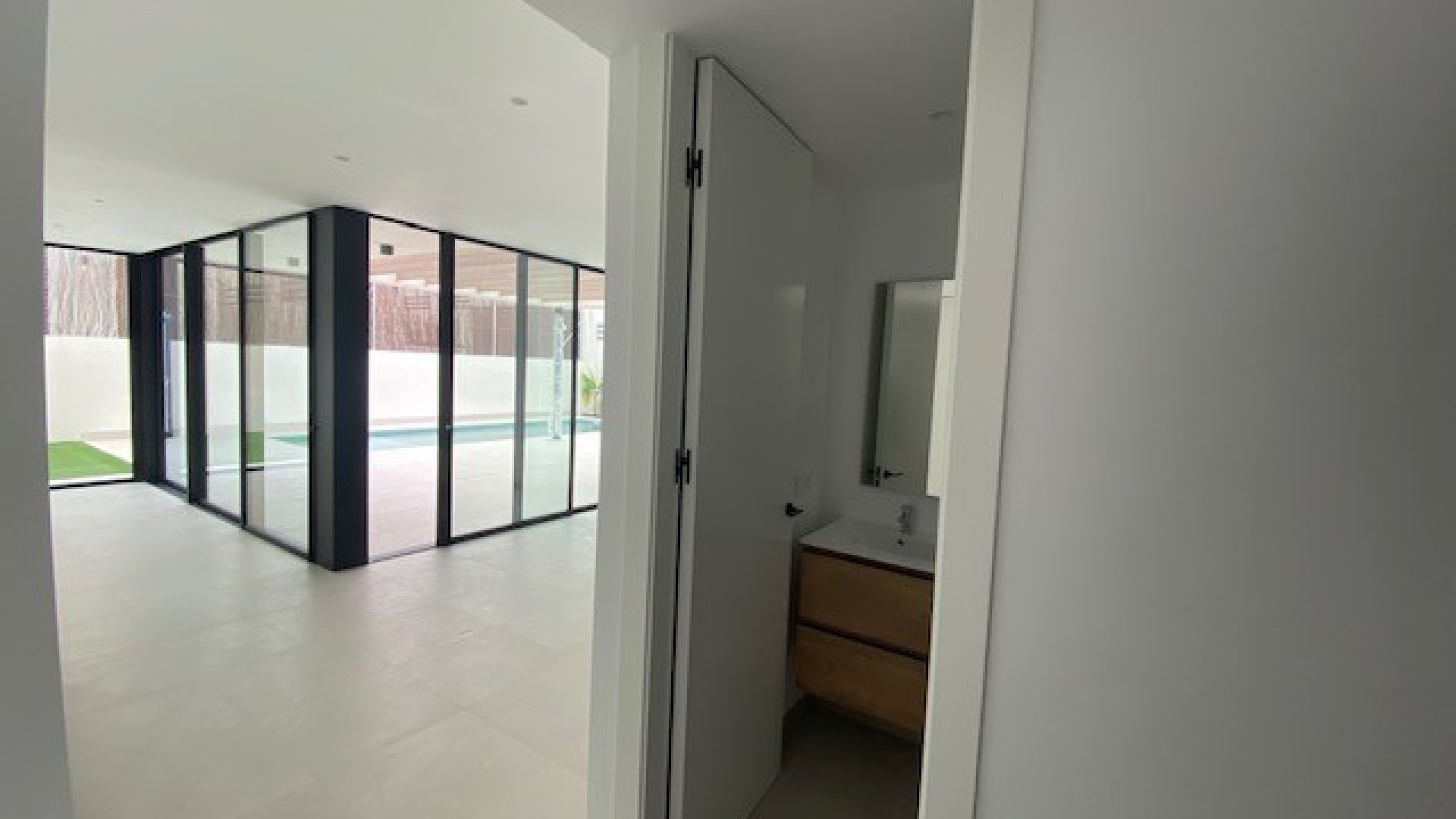 Obra nueva - Chalets -
Orihuela Costa