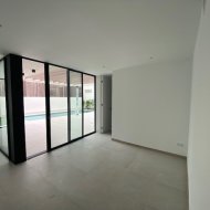 Obra nueva - Chalets -
Orihuela Costa