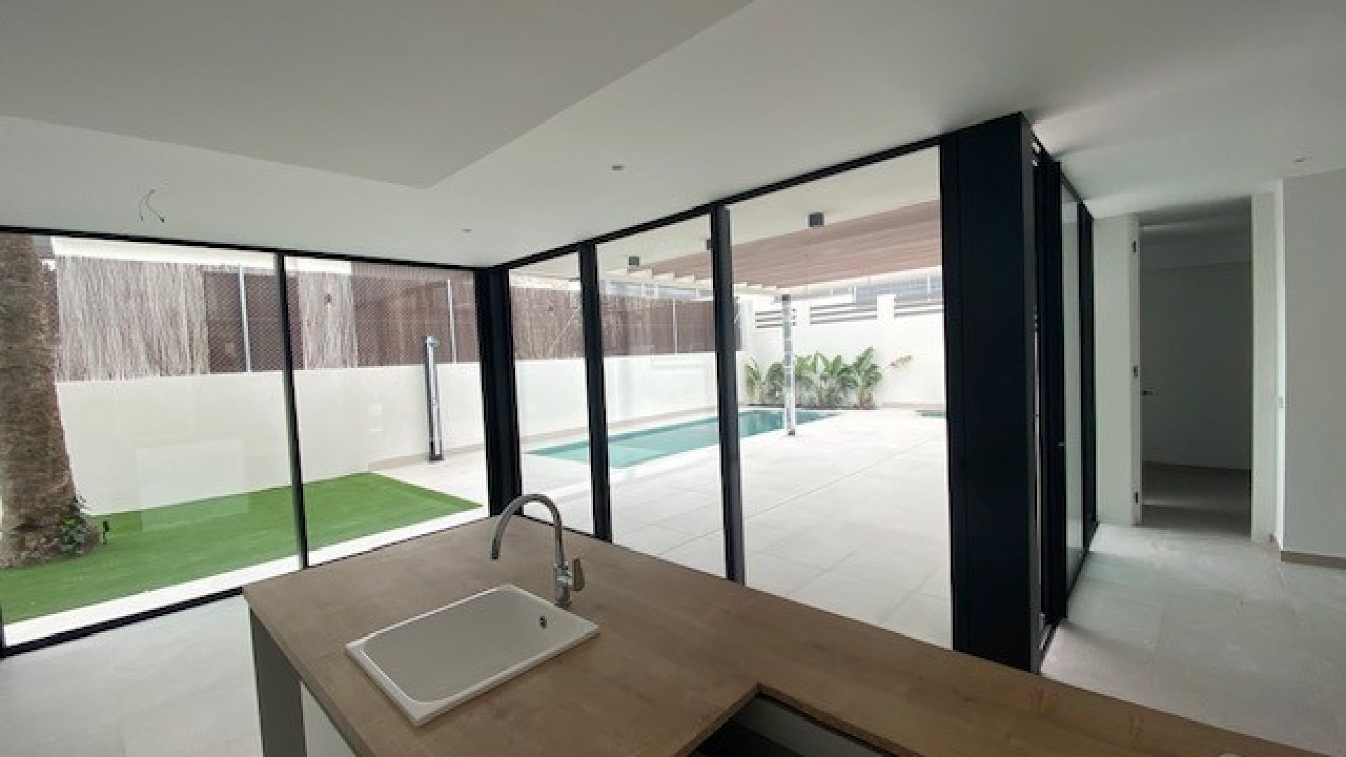 Obra nueva - Chalets -
Orihuela Costa