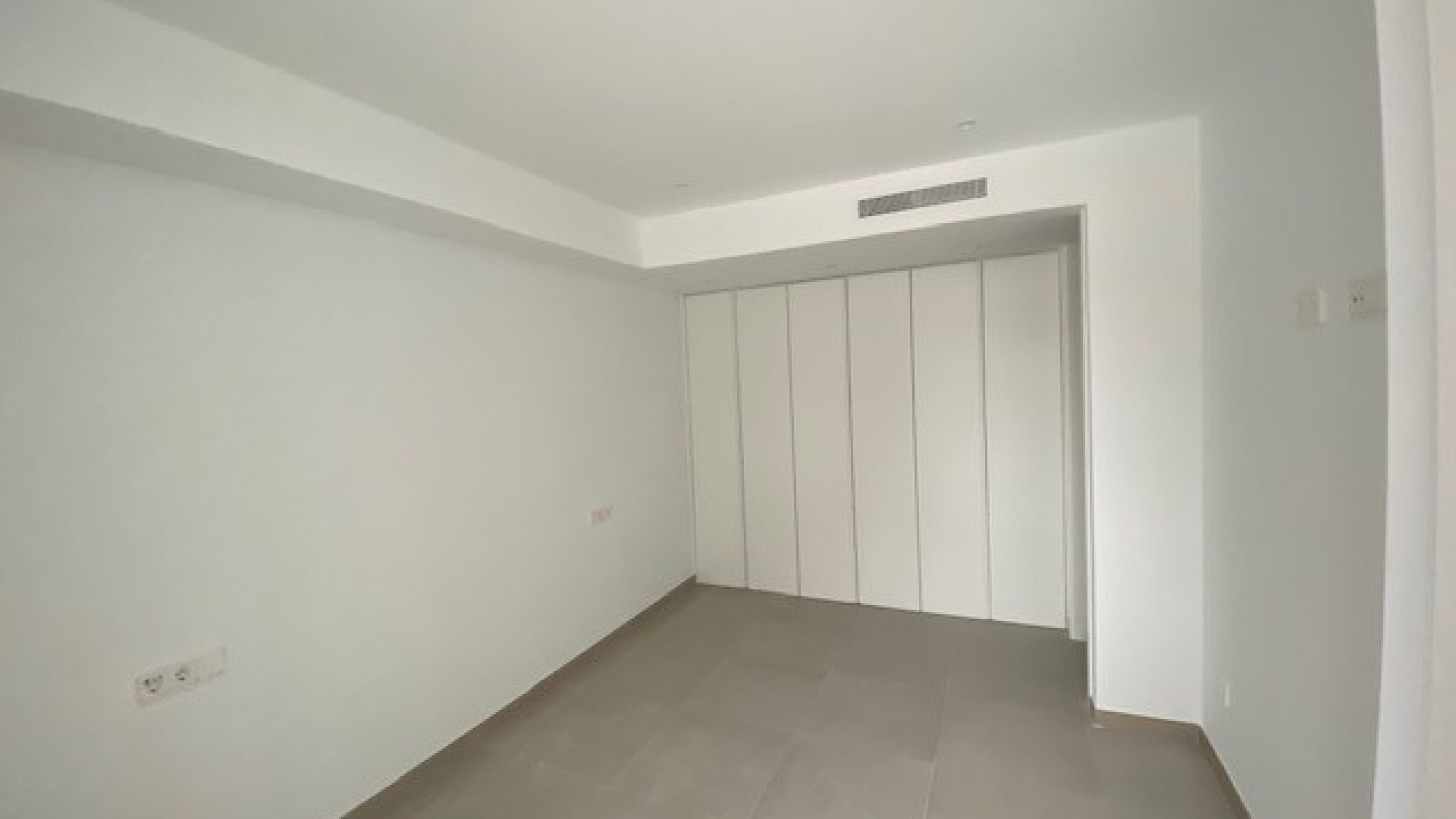 Obra nueva - Chalets -
Orihuela Costa