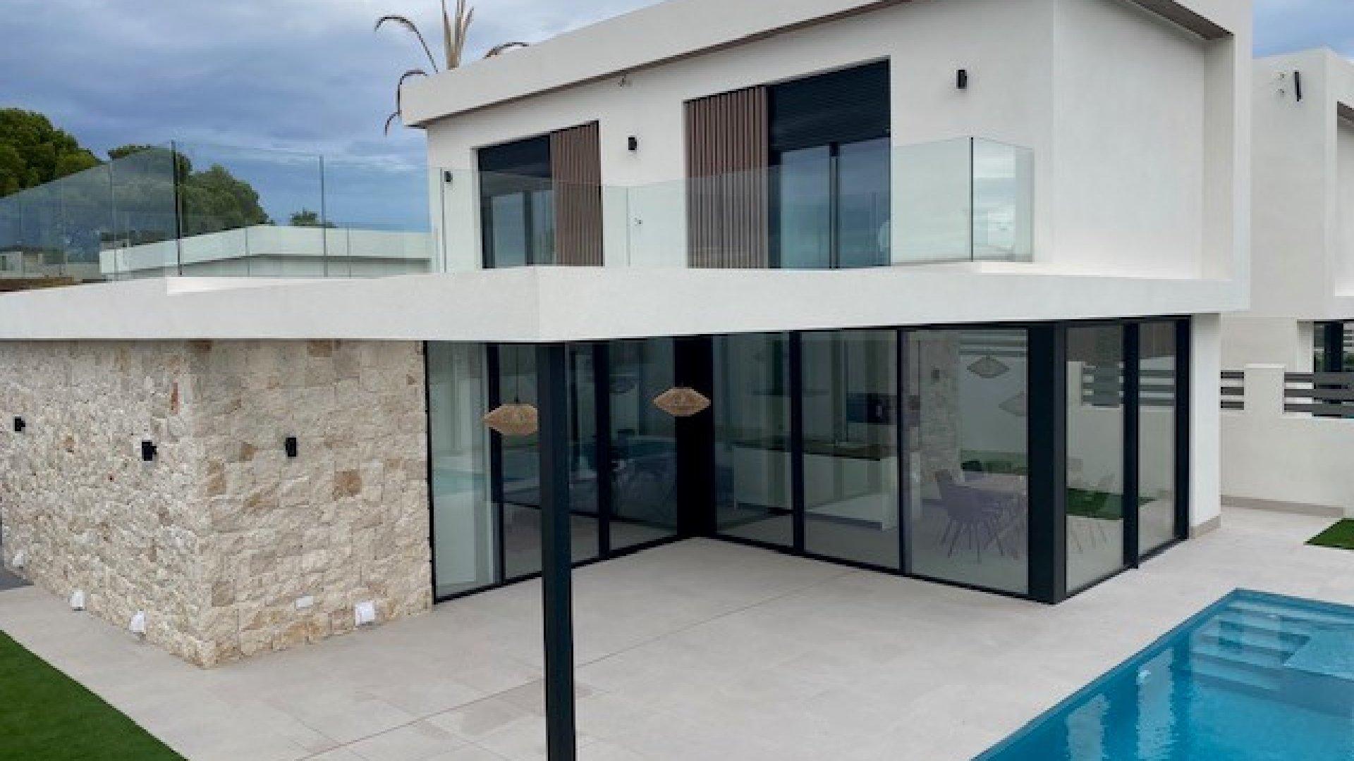Obra nueva - Chalets -
Orihuela Costa