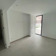 Obra nueva - Chalets -
Orihuela Costa