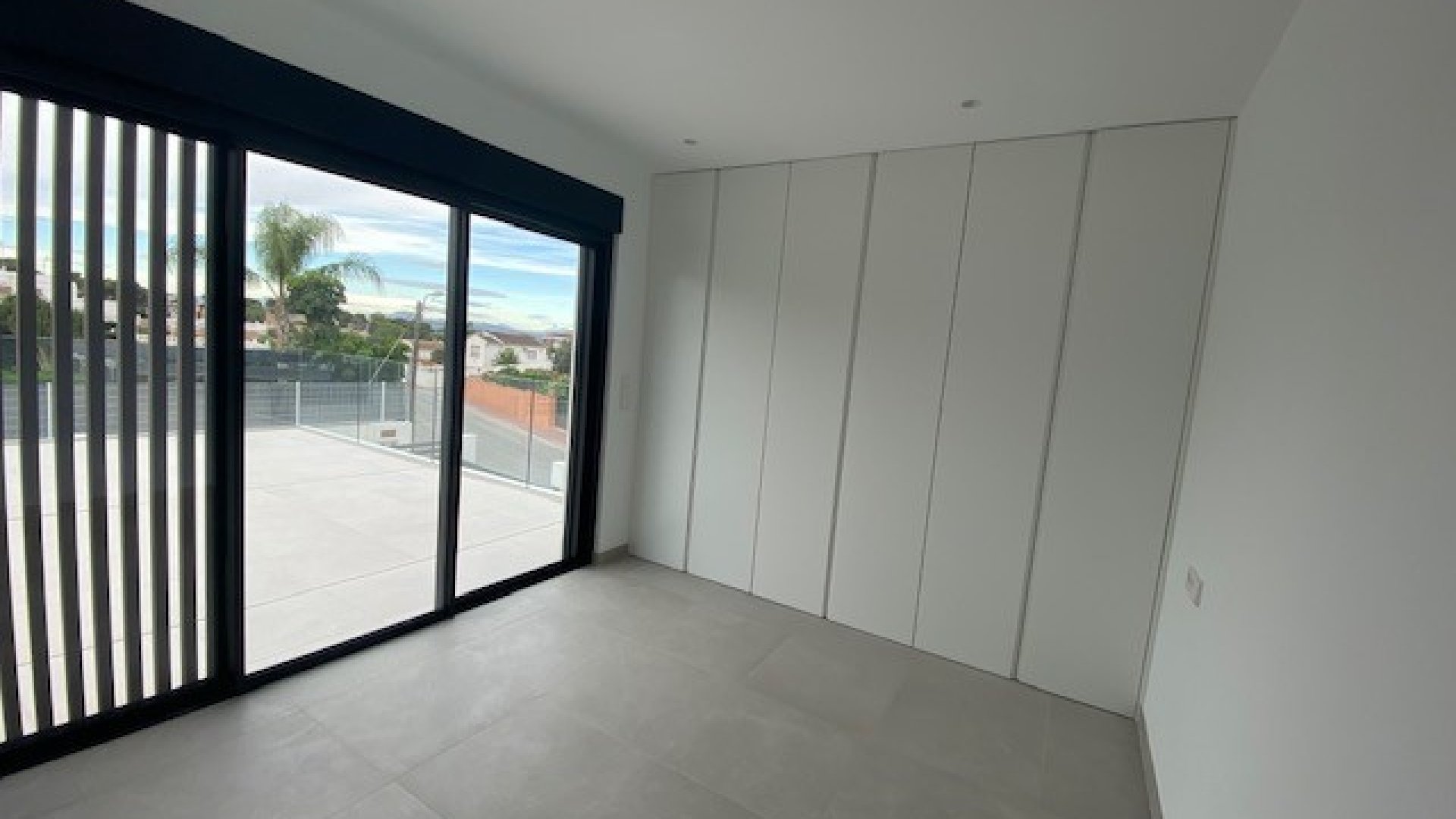 Obra nueva - Chalets -
Orihuela Costa
