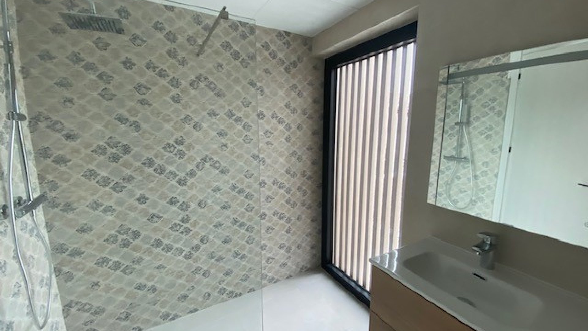 Obra nueva - Chalets -
Orihuela Costa