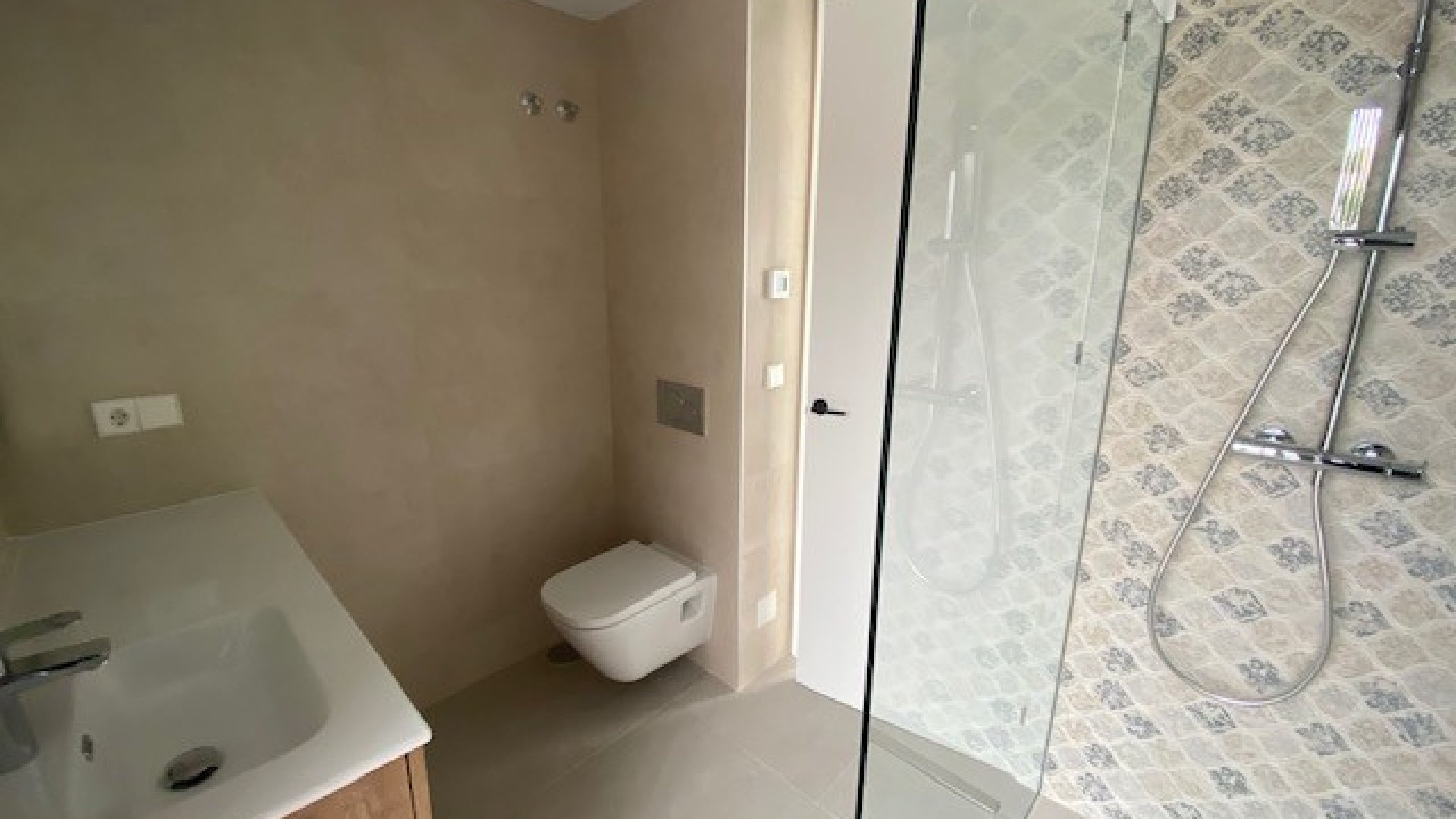 Obra nueva - Chalets -
Orihuela Costa