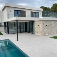 Obra nueva - Chalets -
Orihuela Costa