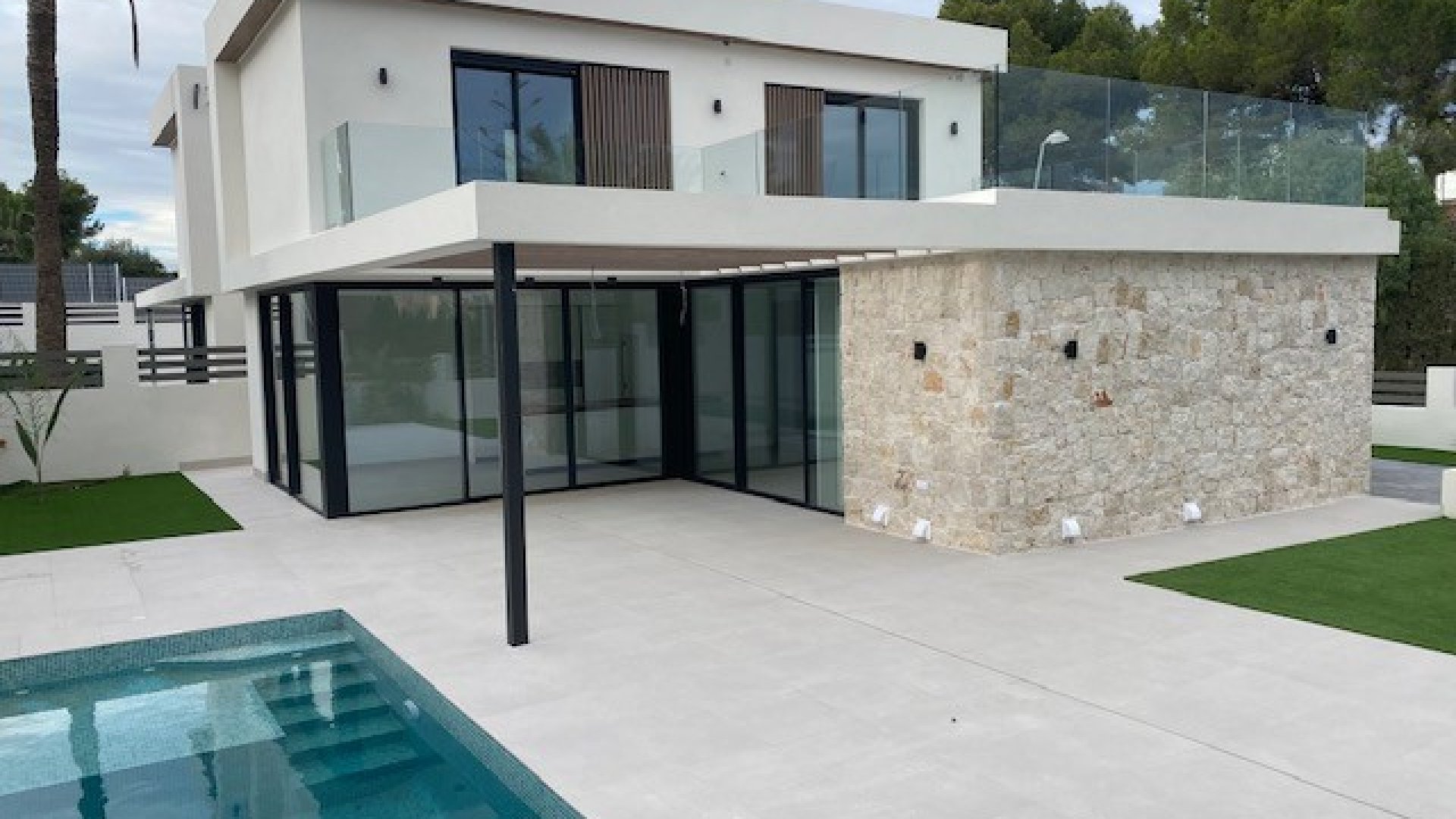 Obra nueva - Chalets -
Orihuela Costa