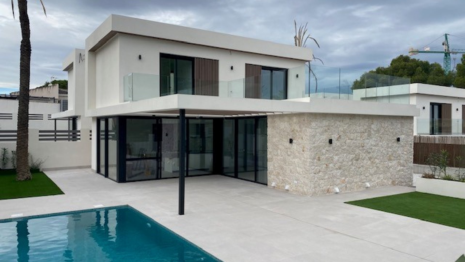 Obra nueva - Chalets -
Orihuela Costa