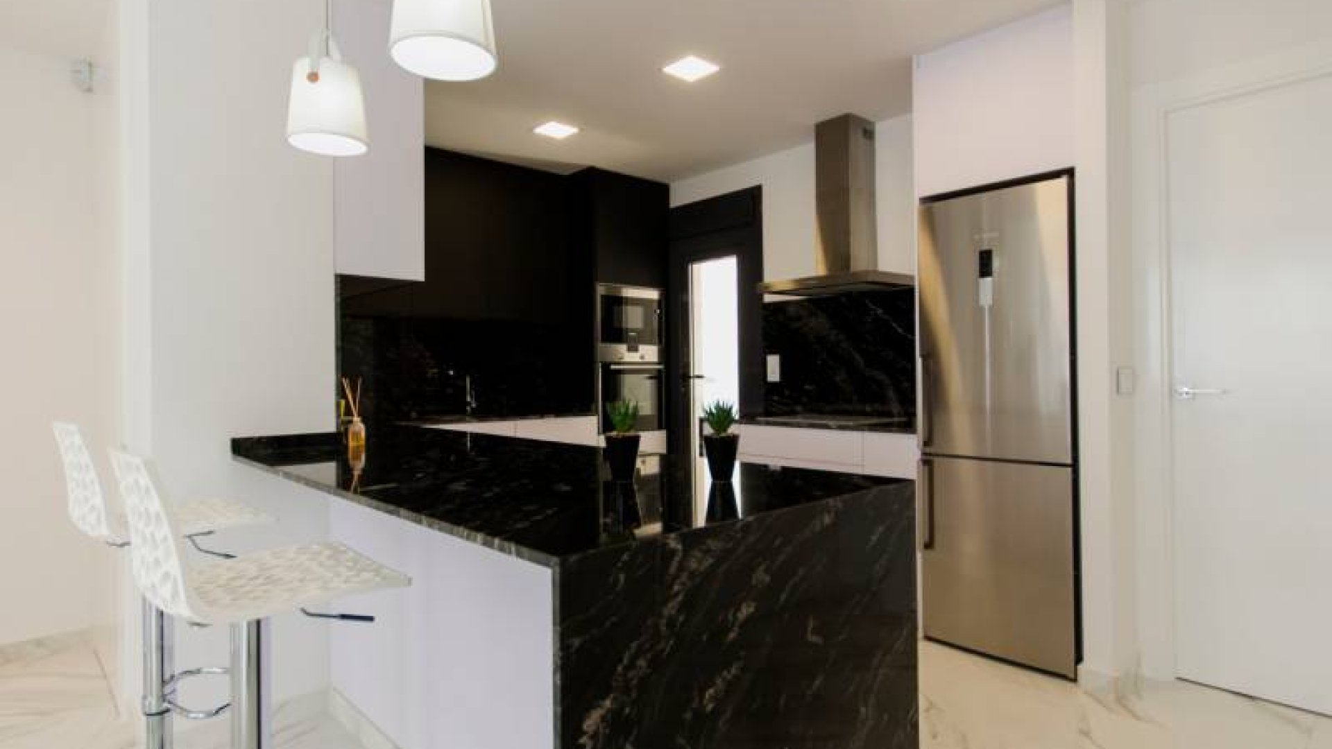 Obra nueva - Chalets -
Orihuela Costa