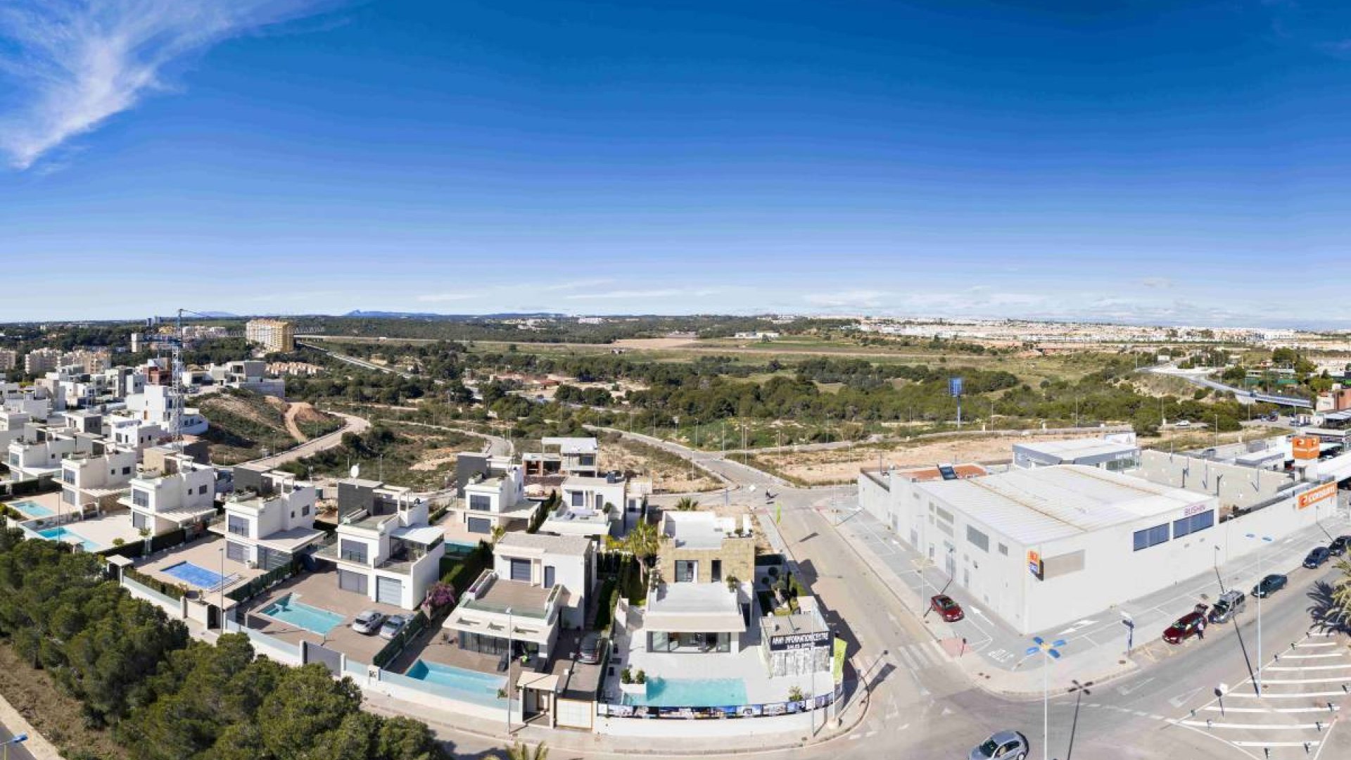 Obra nueva - Chalets -
Orihuela Costa