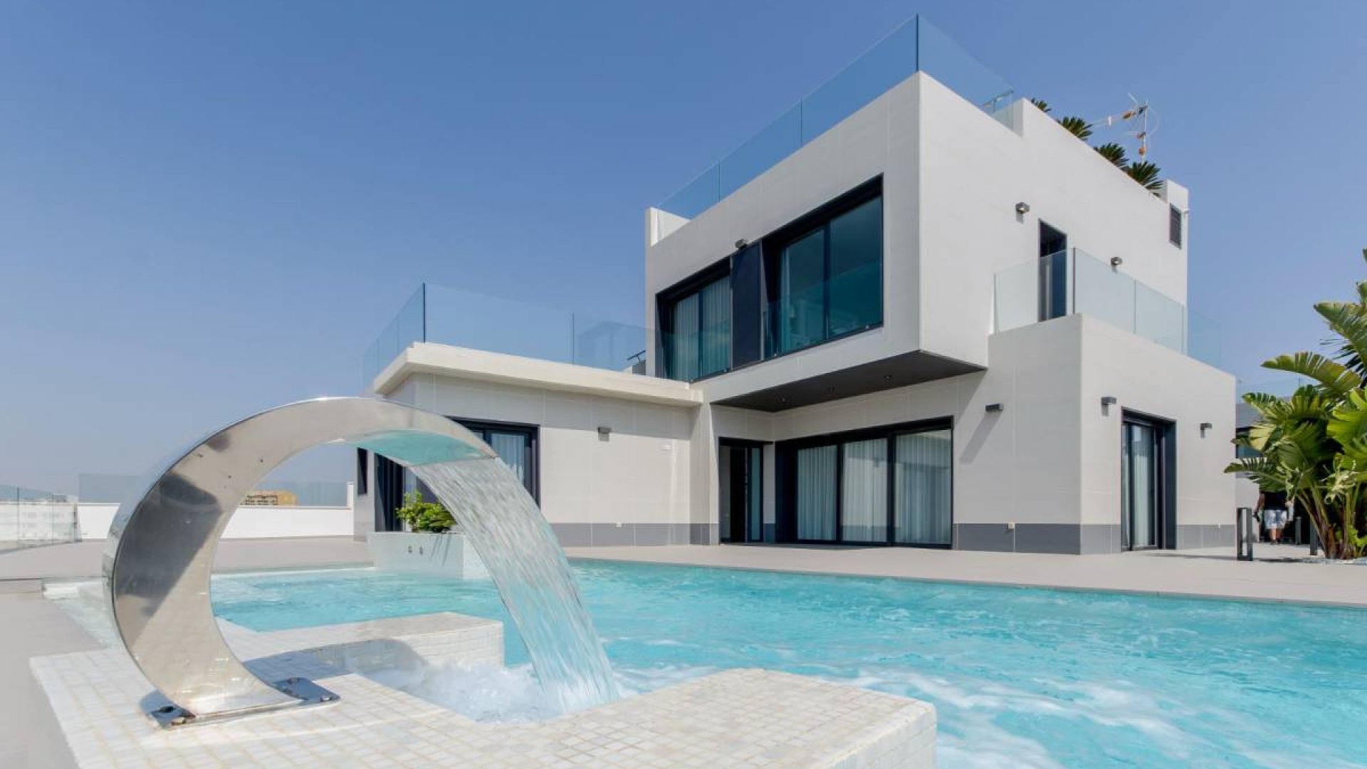 Obra nueva - Chalets -
Orihuela Costa