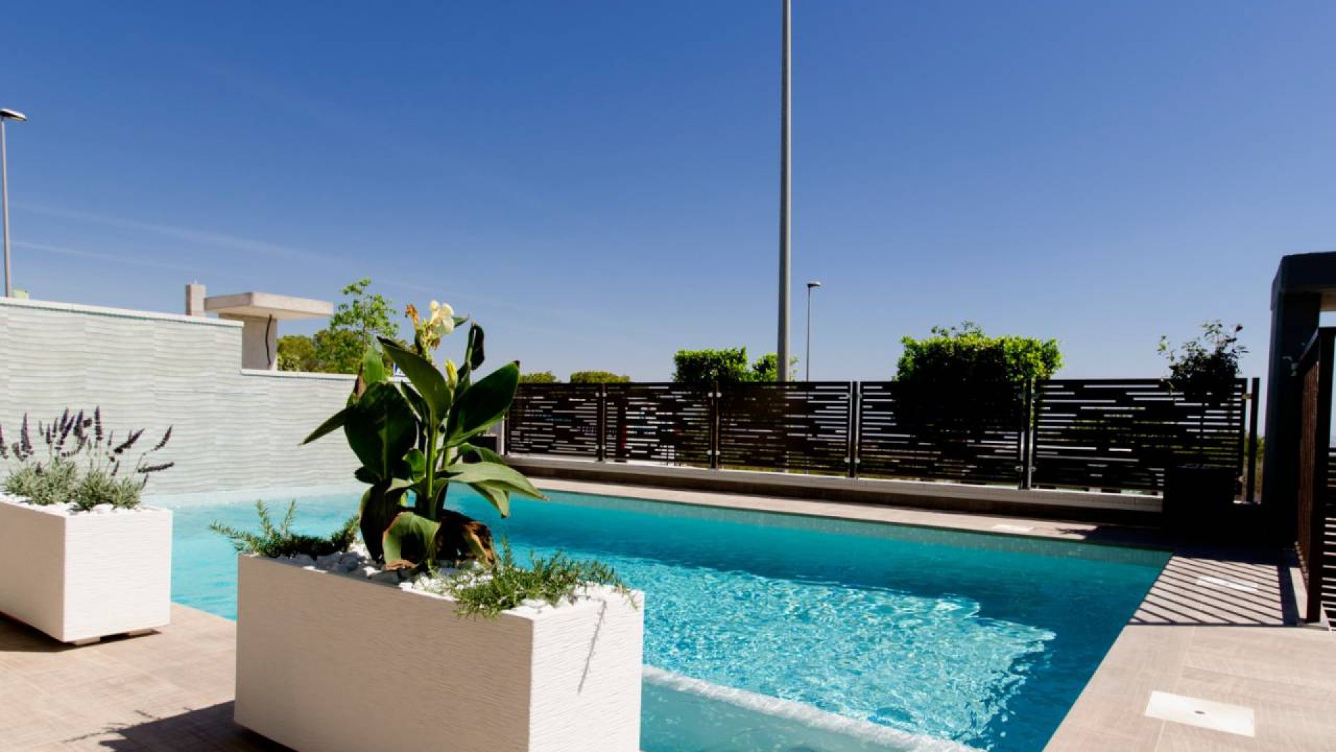 Obra nueva - Chalets -
Orihuela Costa