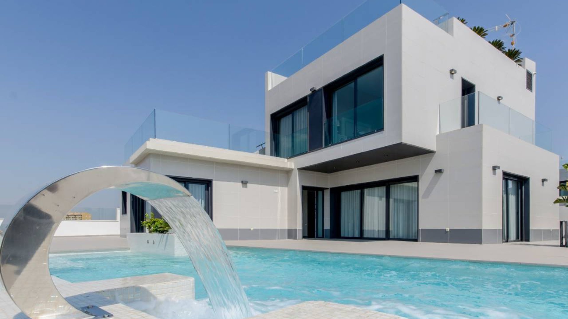 Obra nueva - Chalets -
Orihuela Costa