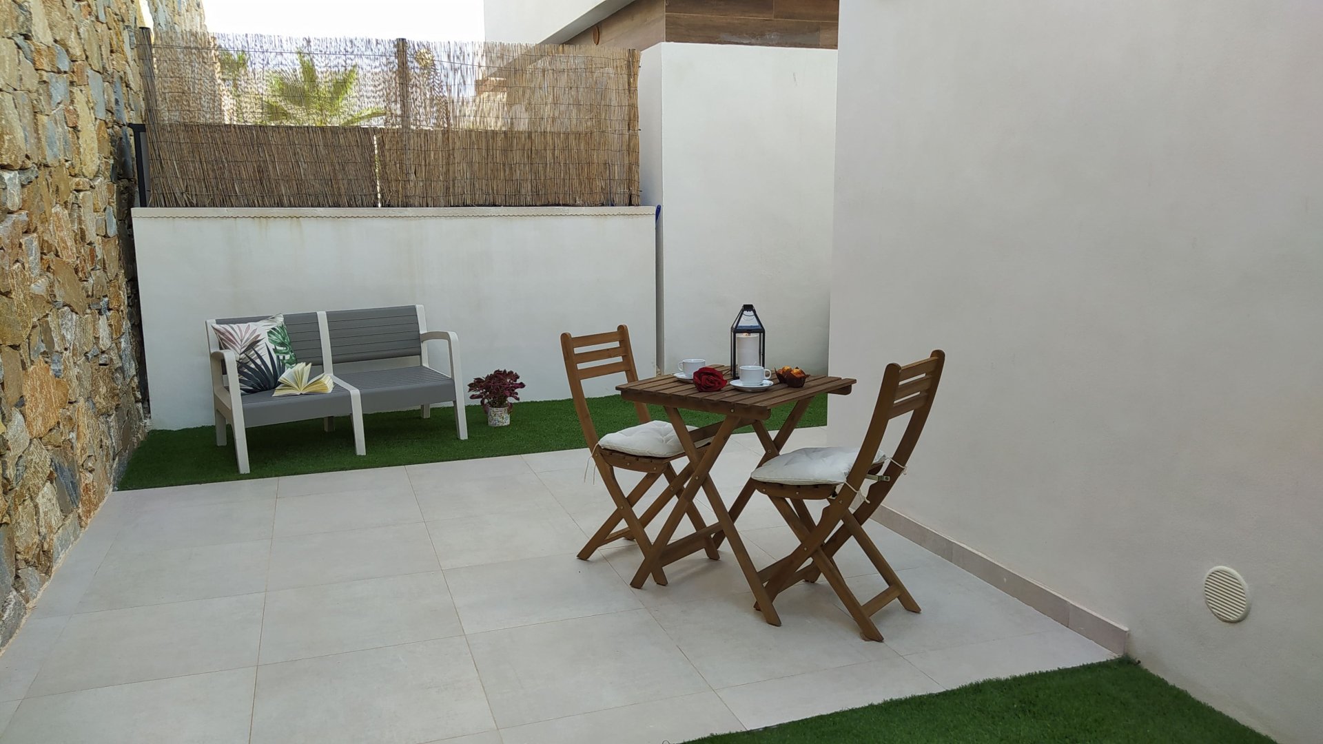 Obra nueva - Chalets -
Orihuela Costa