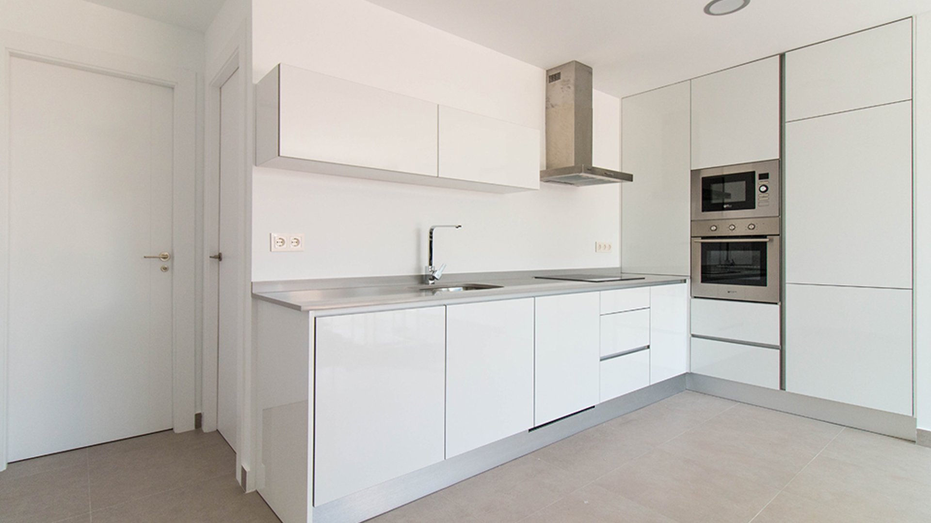 Obra nueva - Chalets -
Orihuela Costa