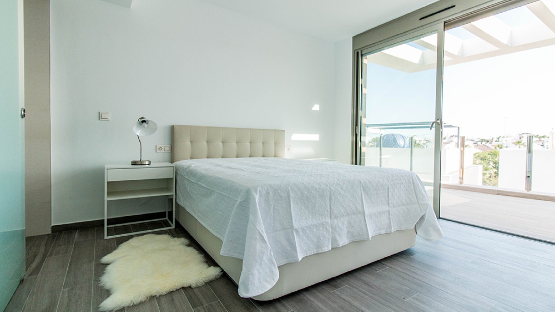 Obra nueva - Chalets -
Orihuela Costa