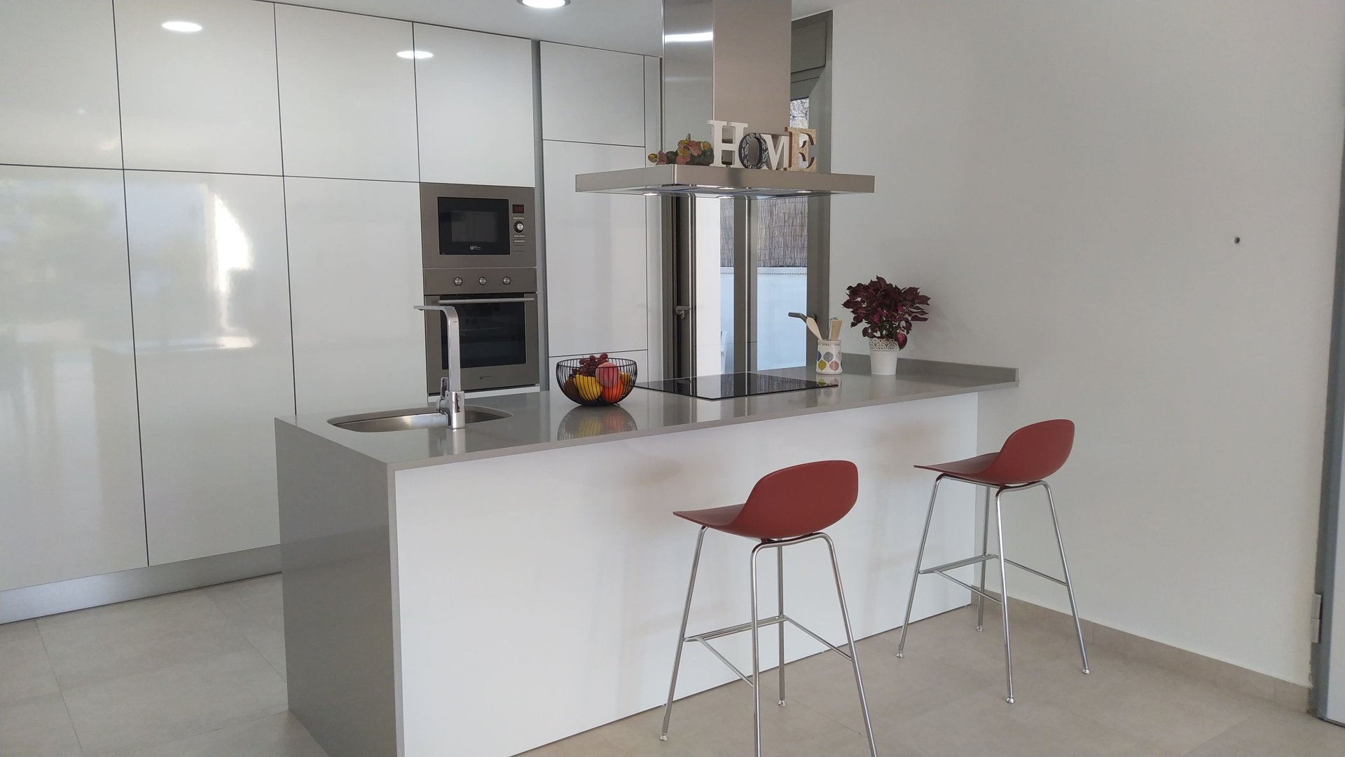 Obra nueva - Chalets -
Orihuela Costa