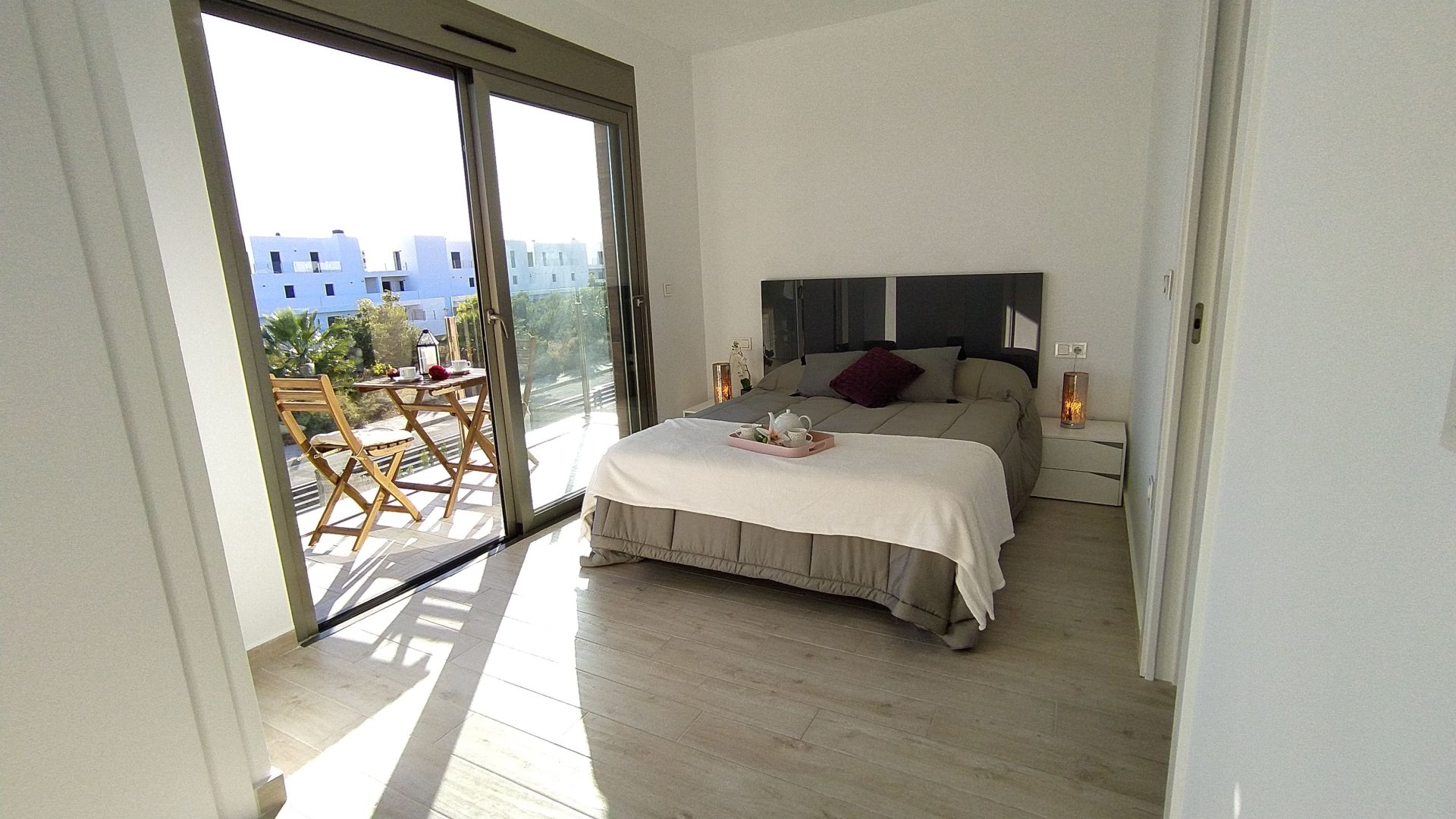 Obra nueva - Chalets -
Orihuela Costa