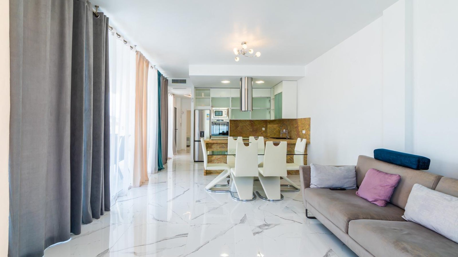 Obra nueva - Chalets -
Orihuela Costa