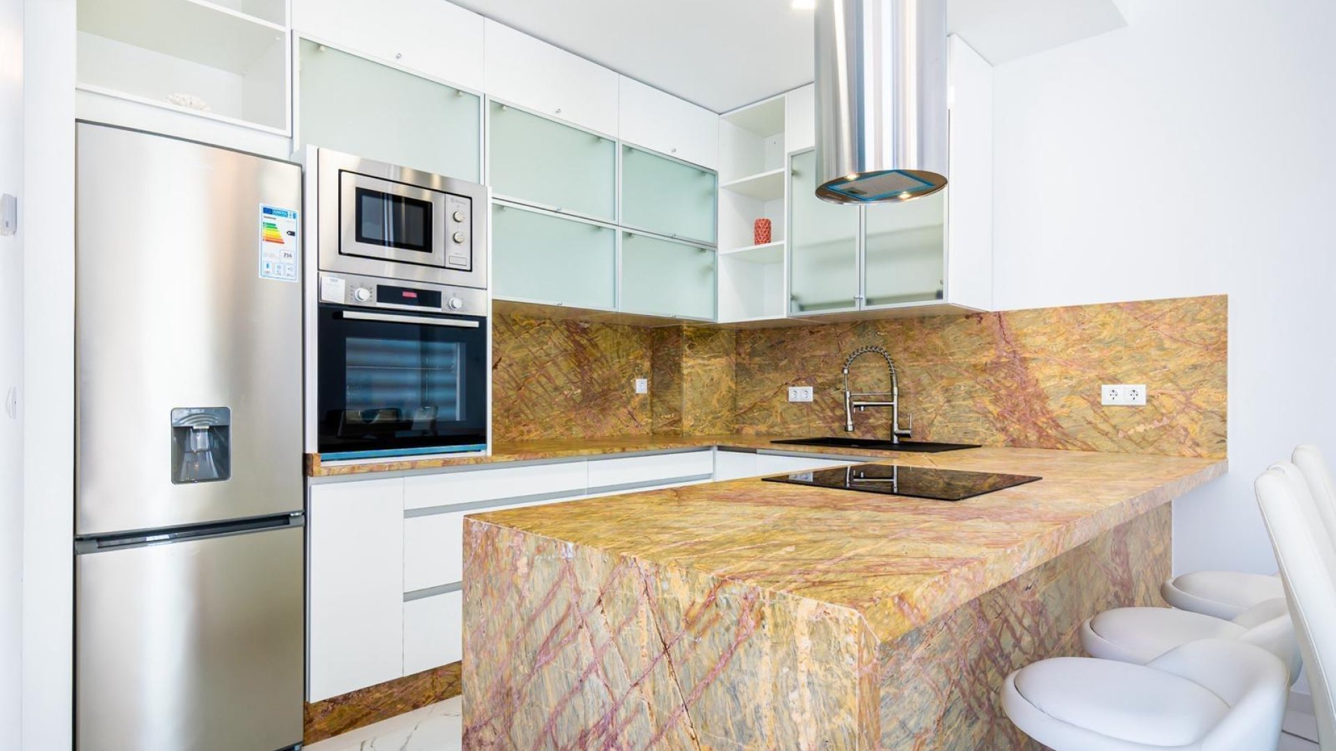 Obra nueva - Chalets -
Orihuela Costa