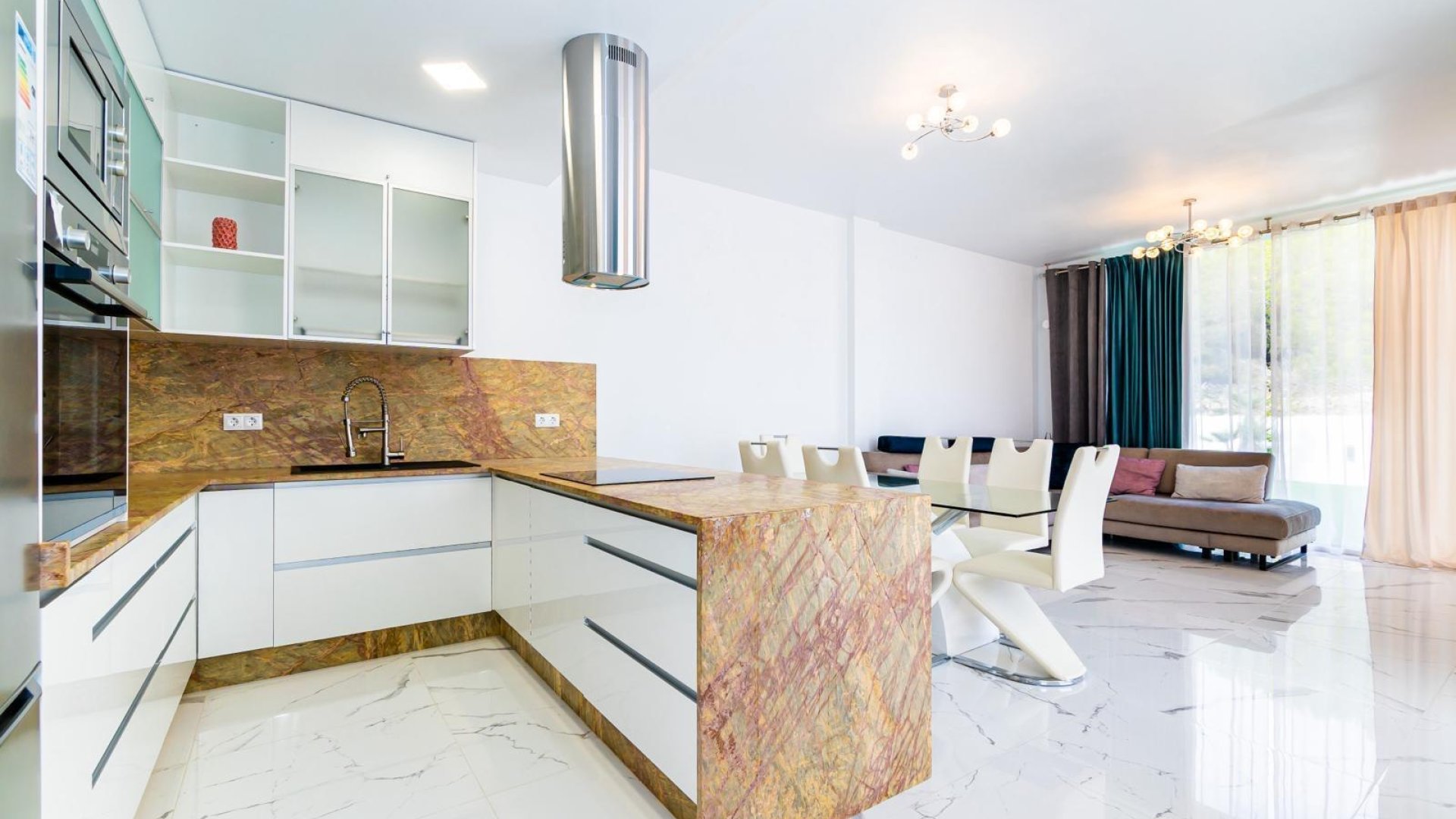 Obra nueva - Chalets -
Orihuela Costa
