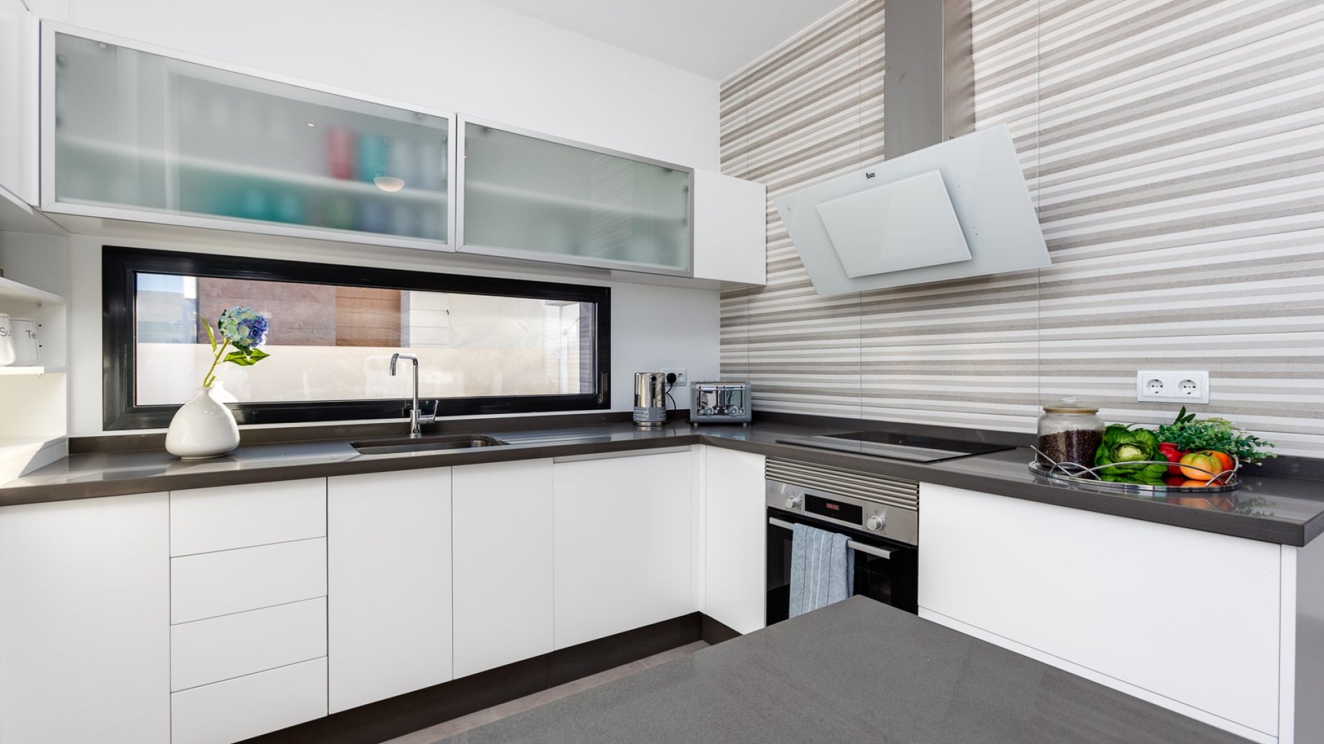 Obra nueva - Chalets -
Pilar de la Horadada