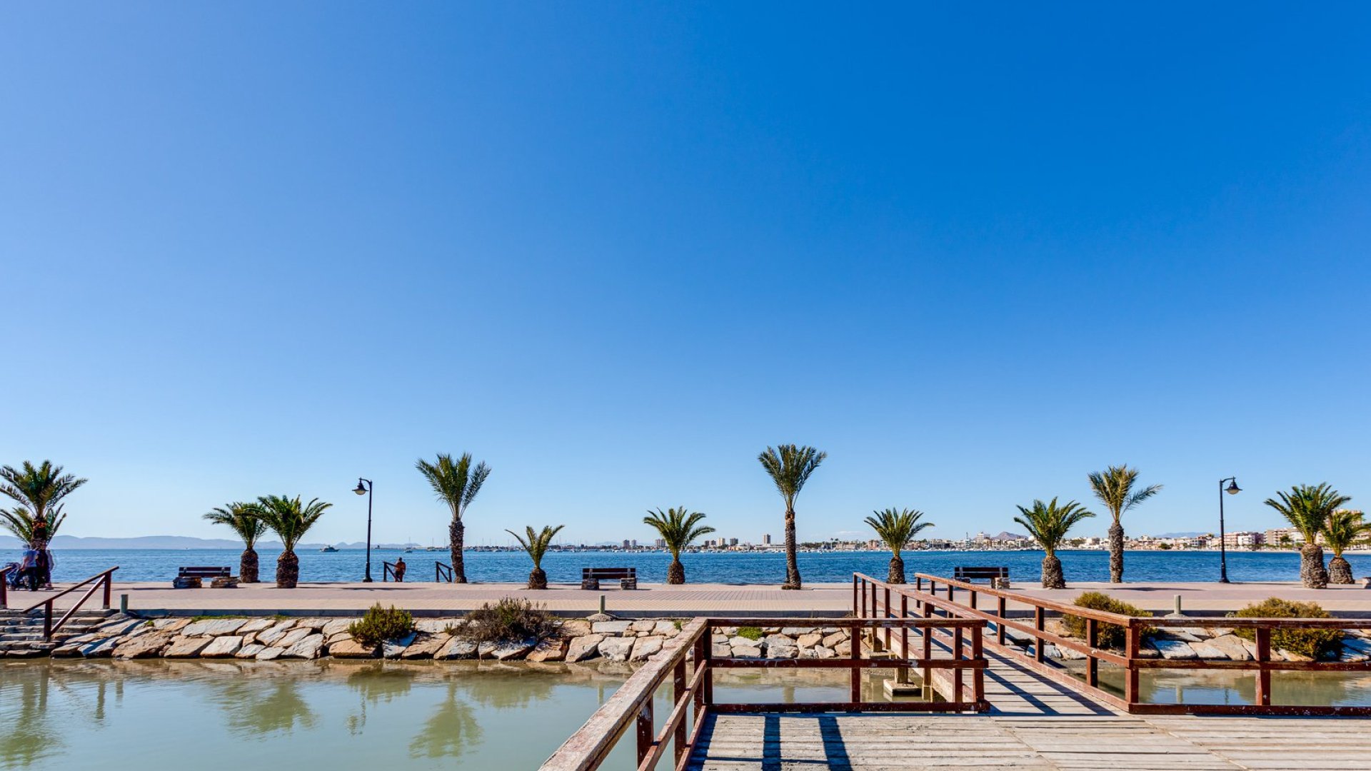 Obra nueva - Chalets -
Pilar de la Horadada