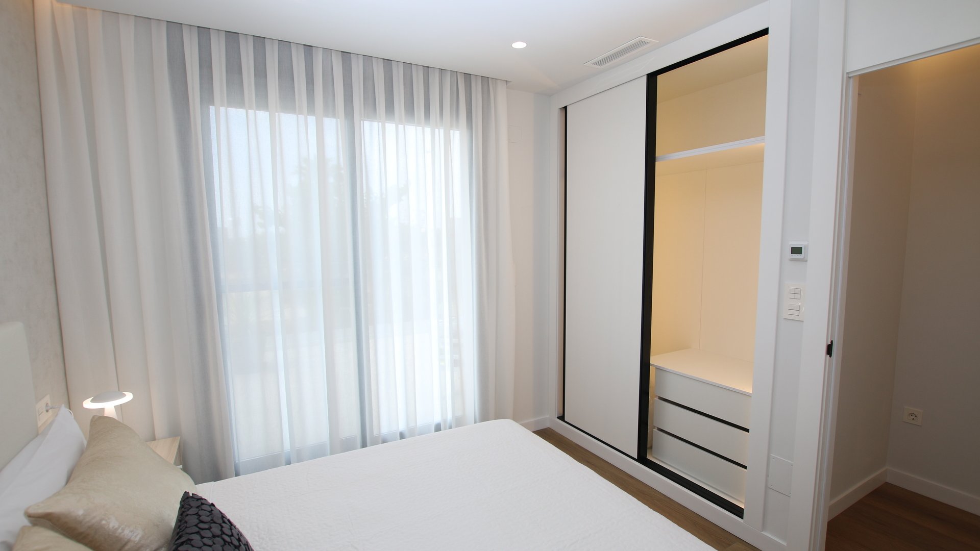 Obra nueva - Chalets -
Pilar de la Horadada