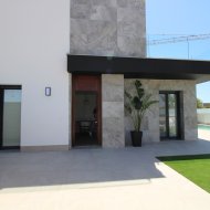 Obra nueva - Chalets -
Pilar de la Horadada