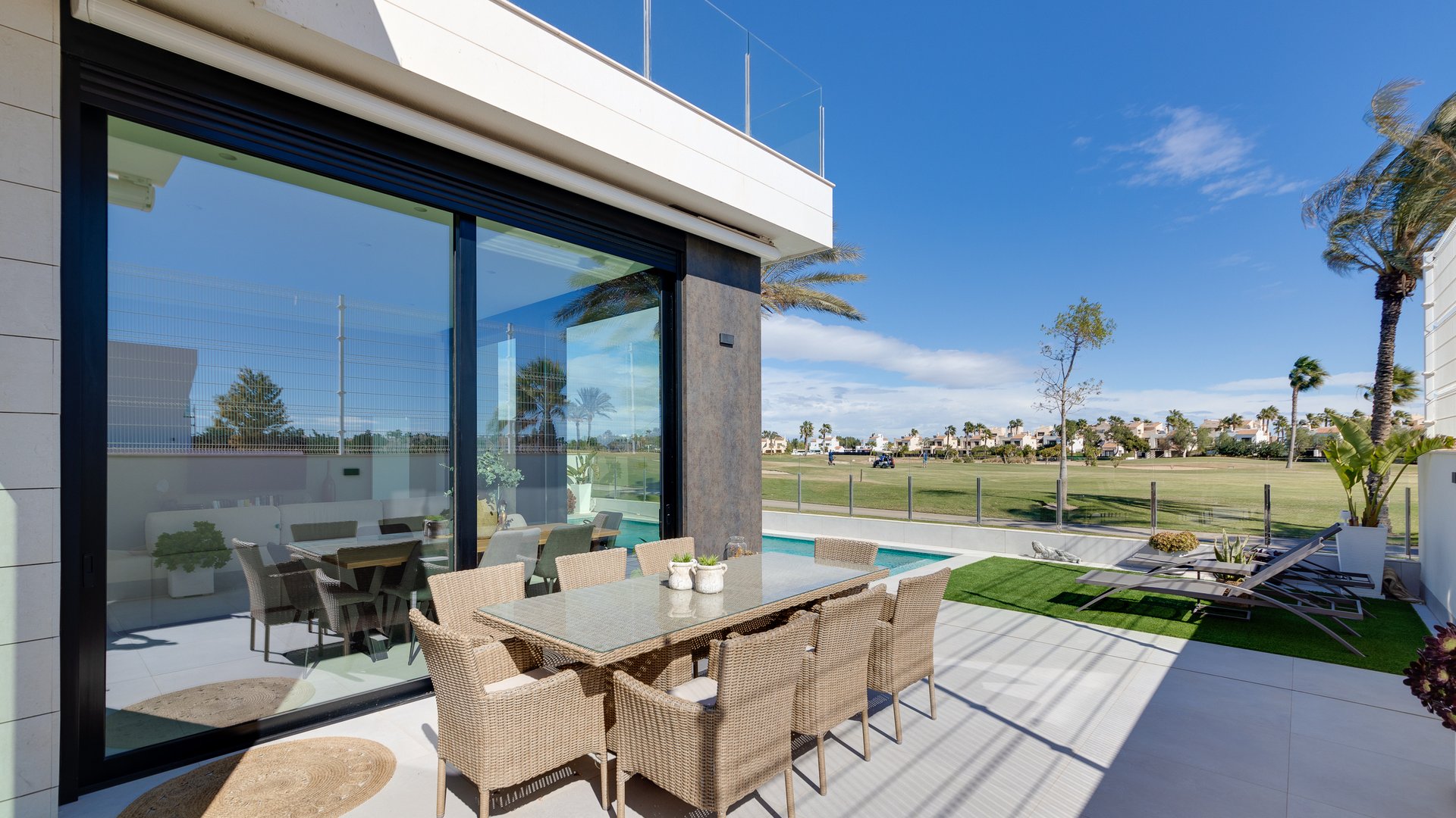 Obra nueva - Chalets -
Pilar de la Horadada