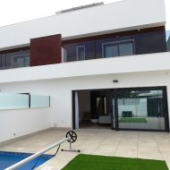 Obra nueva - Chalets -
Pilar de la Horadada