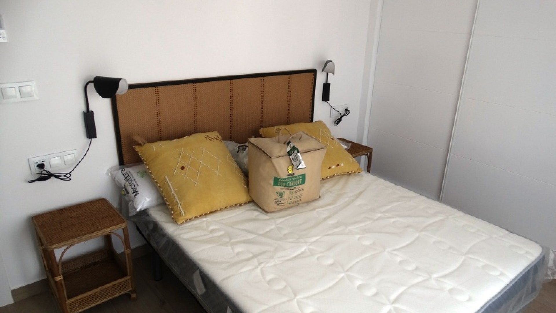 Obra nueva - Chalets -
Pilar de la Horadada