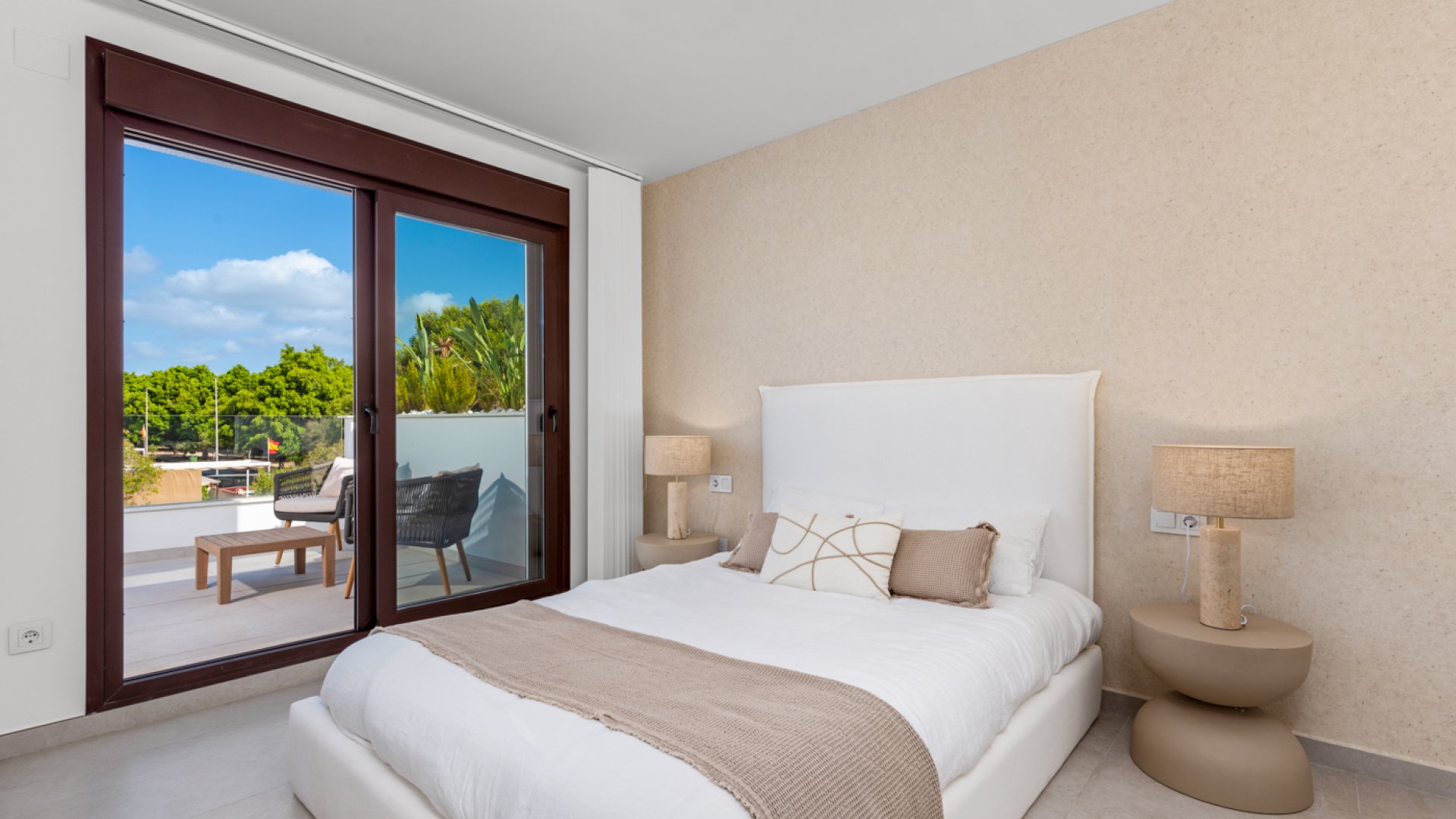 Obra nueva - Chalets -
Pilar de la Horadada