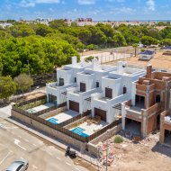 Obra nueva - Chalets -
Pilar de la Horadada