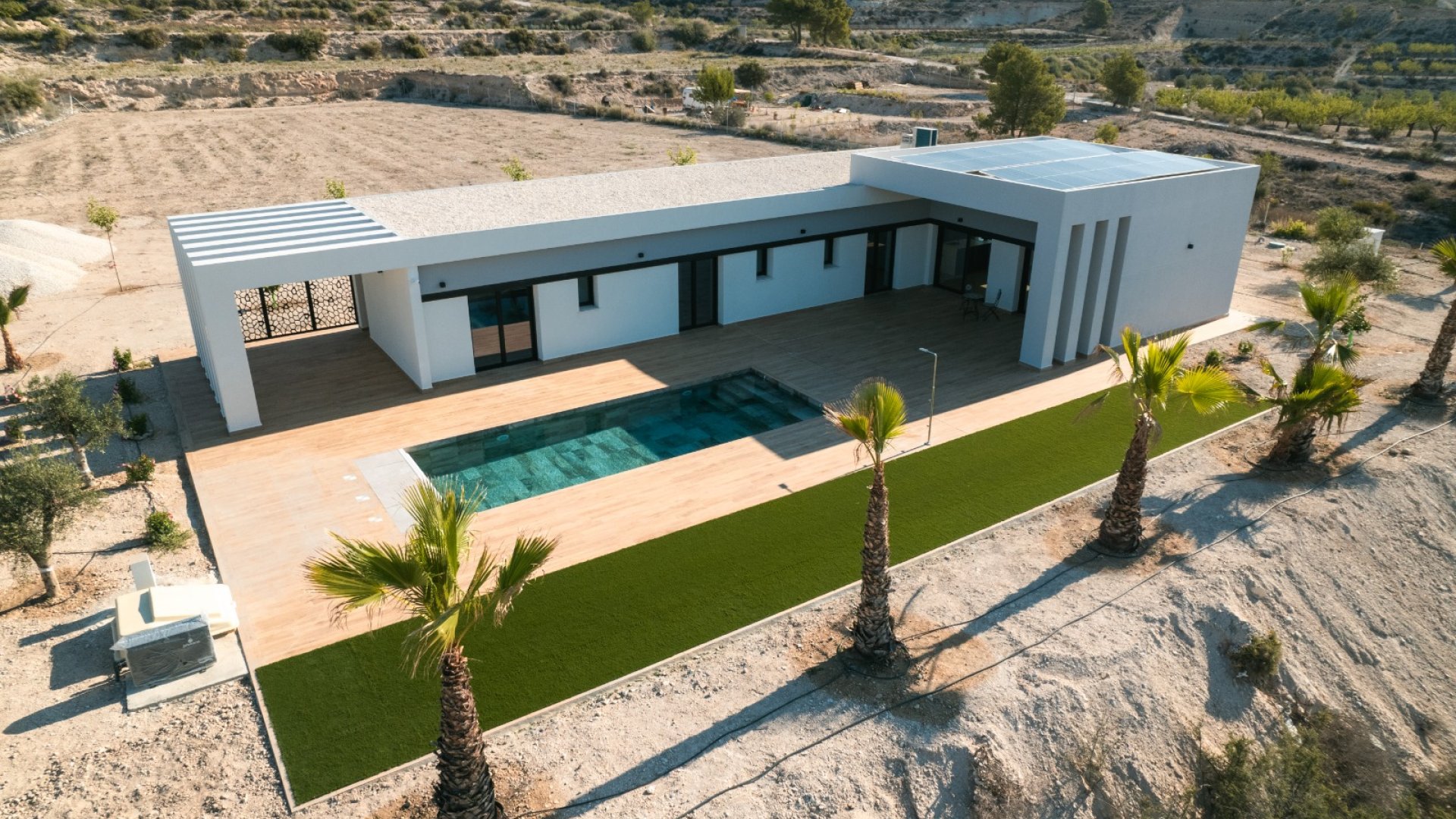 Obra nueva - Chalets -
Pinoso