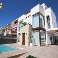 Obra nueva - Chalets -
Playa Paraiso