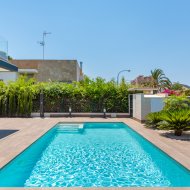 Obra nueva - Chalets -
Playa Paraiso