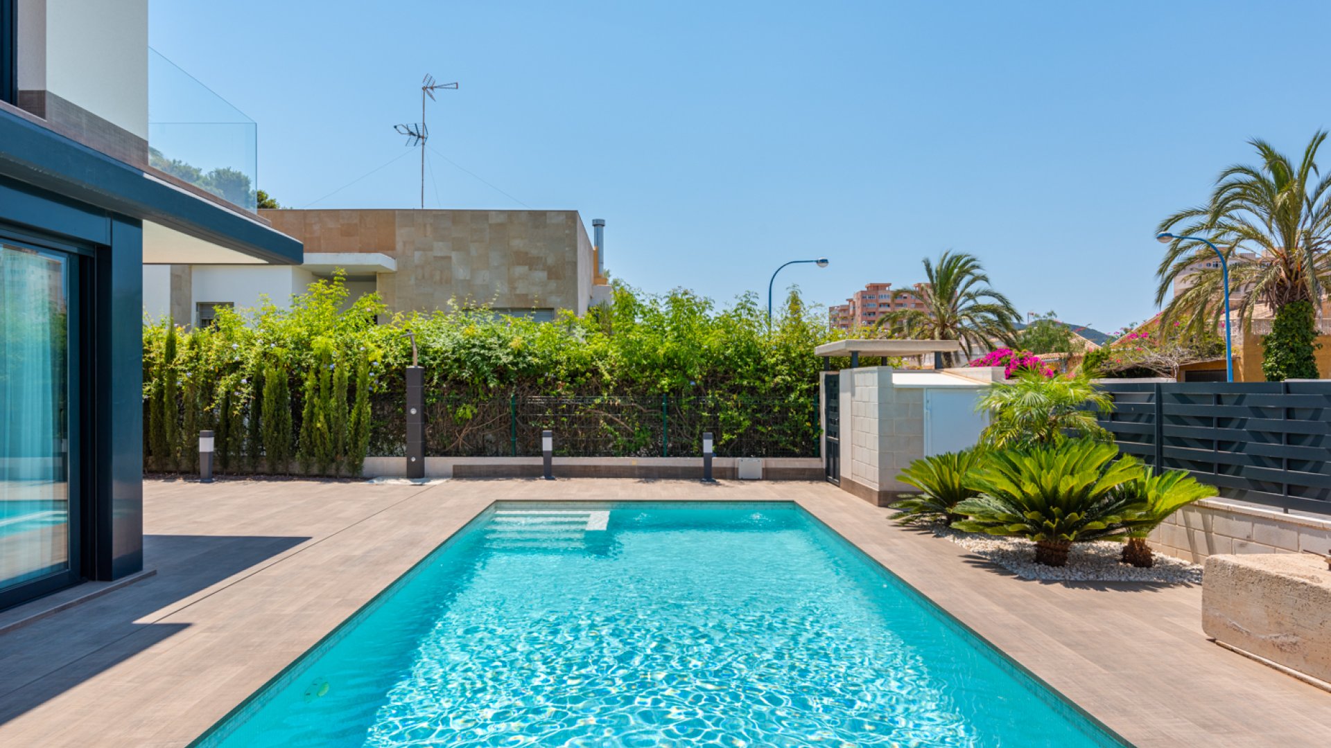 Obra nueva - Chalets -
Playa Paraiso