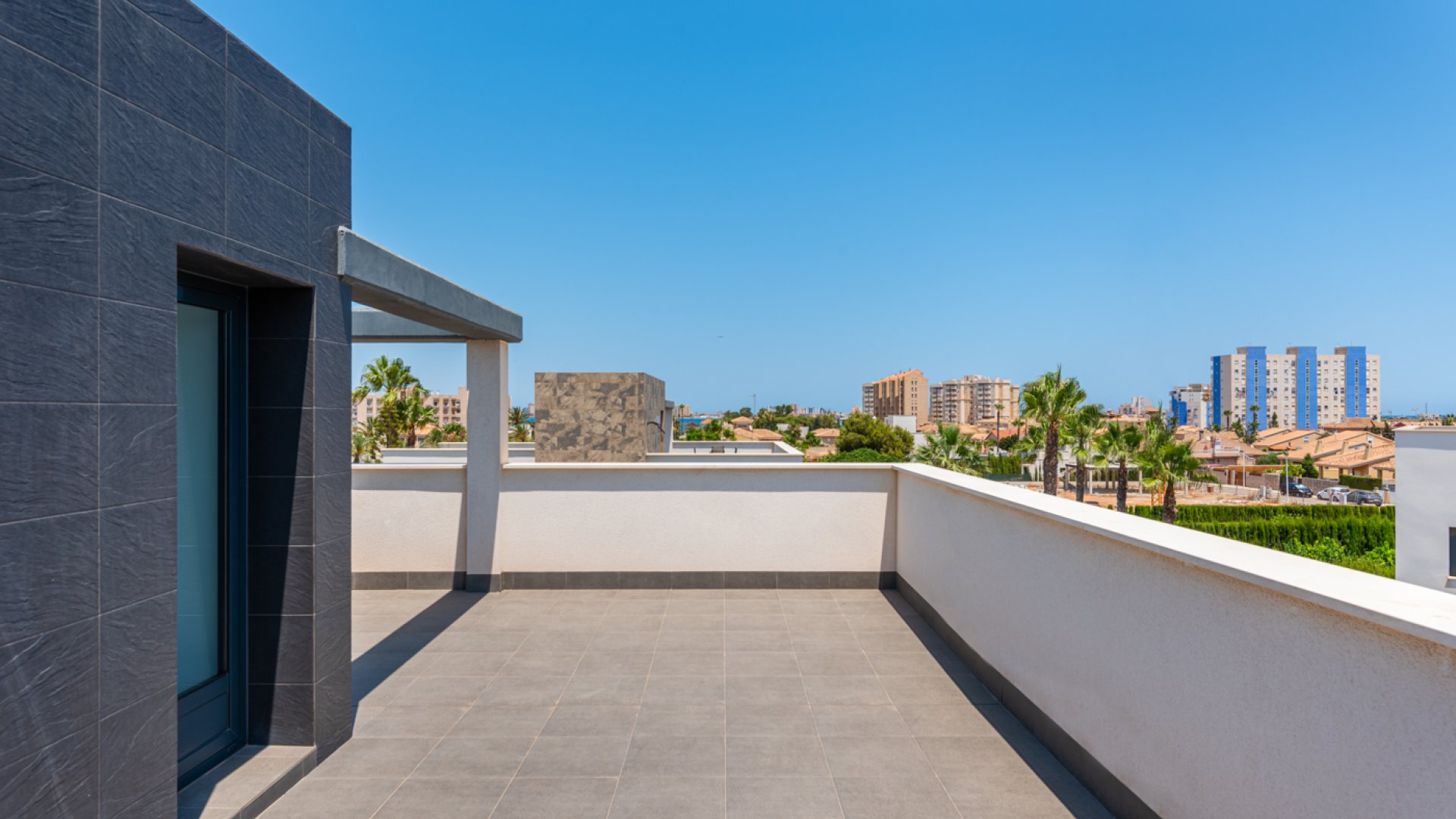 Obra nueva - Chalets -
Playa Paraiso