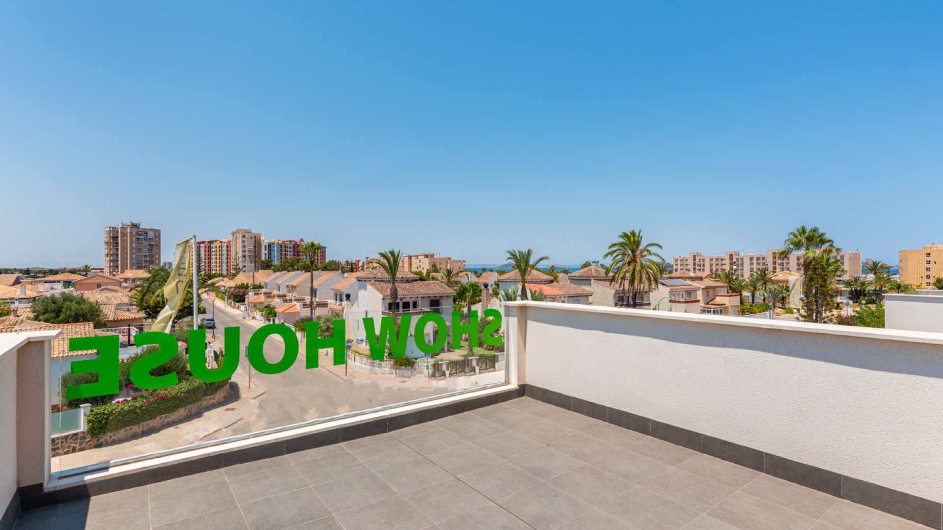 Obra nueva - Chalets -
Playa Paraiso