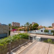 Obra nueva - Chalets -
Playa Paraiso