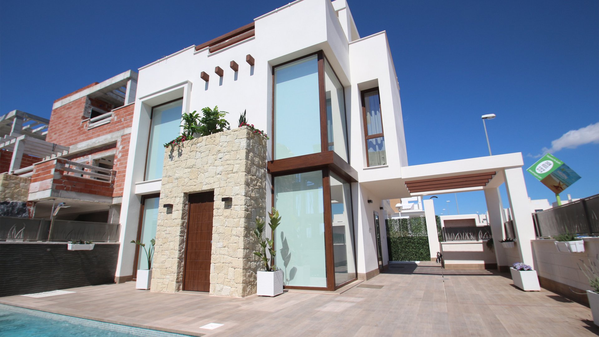 Obra nueva - Chalets -
Playa Paraiso