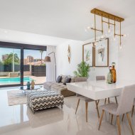 Obra nueva - Chalets -
Playa Paraiso