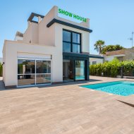 Obra nueva - Chalets -
Playa Paraiso