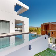 Obra nueva - Chalets -
Polop