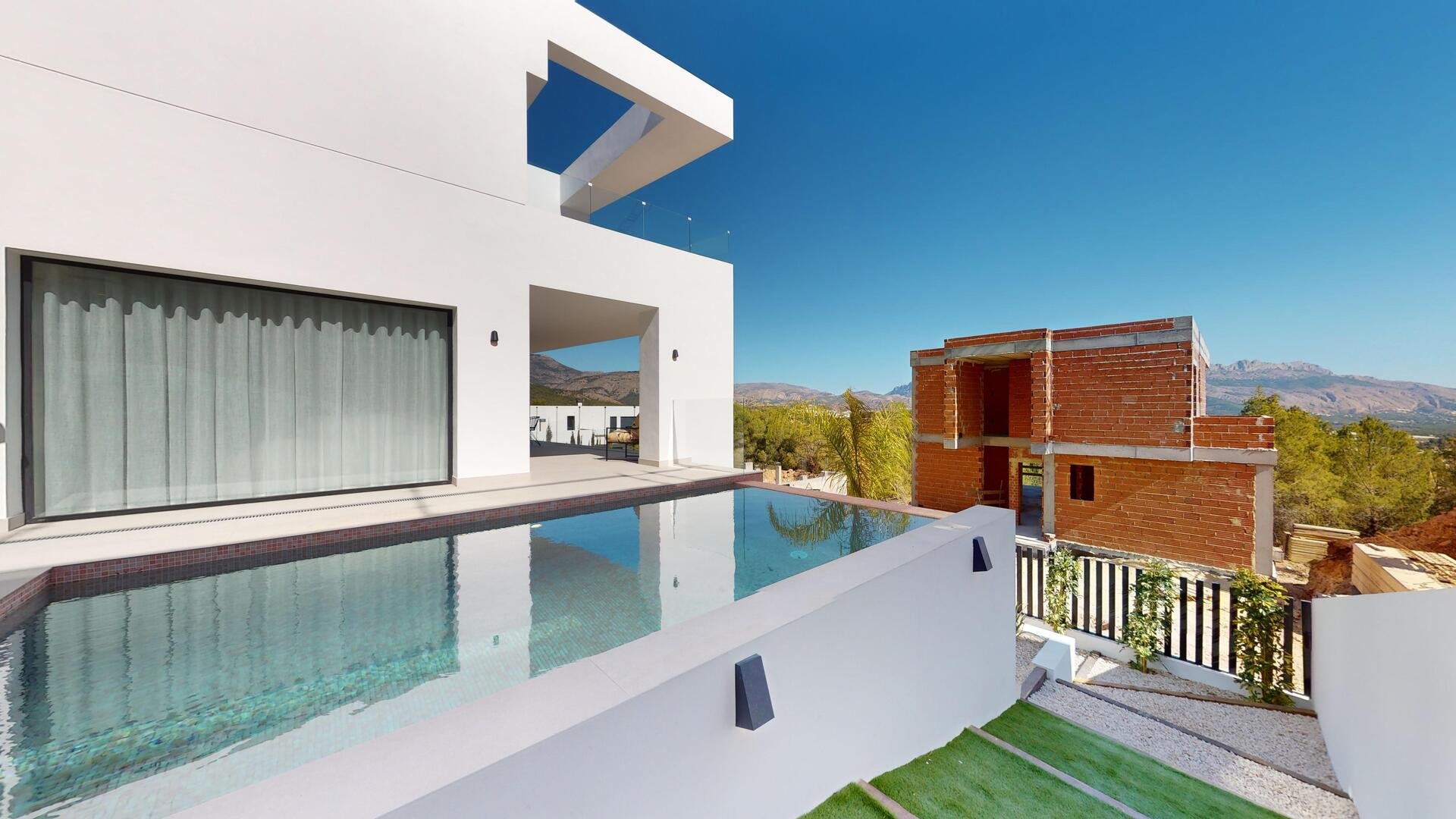Obra nueva - Chalets -
Polop