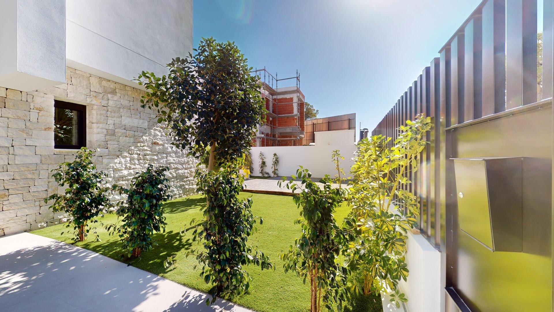 Obra nueva - Chalets -
Polop